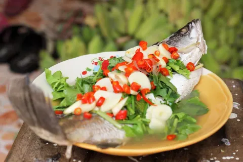 Món cá Pla Kapong Neung Manao