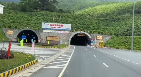 Hầm Hải Vân - Hầm đường bộ dài nhất Đông Nam Á