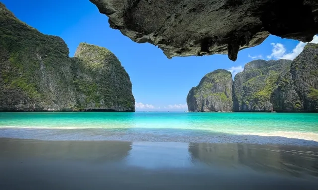 Thái Lan mở cửa trở lại vịnh Maya cho du khách sau 4 năm đóng cửa Travel