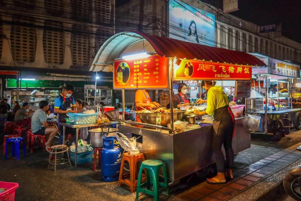 Chợ đêm Chiang Mai: Thiên đường ẩm thực đường phố