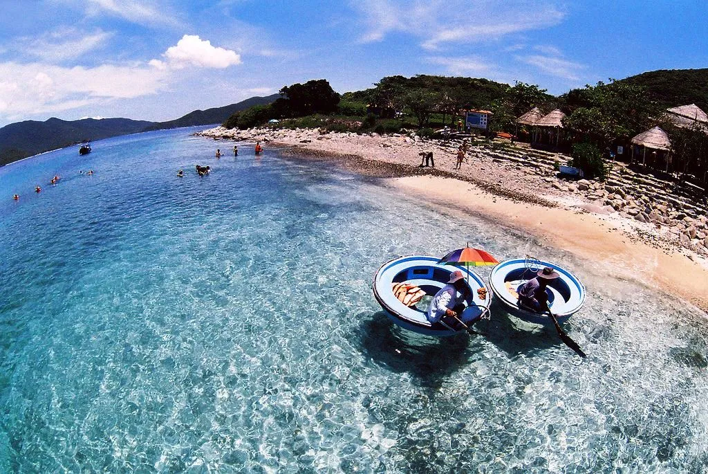 Khám phá các hoạt động thú vị trên đảo