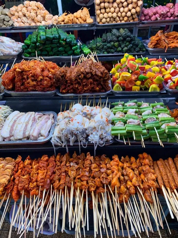 Những Món Ăn Vặt Ngon Tại Chợ Đêm