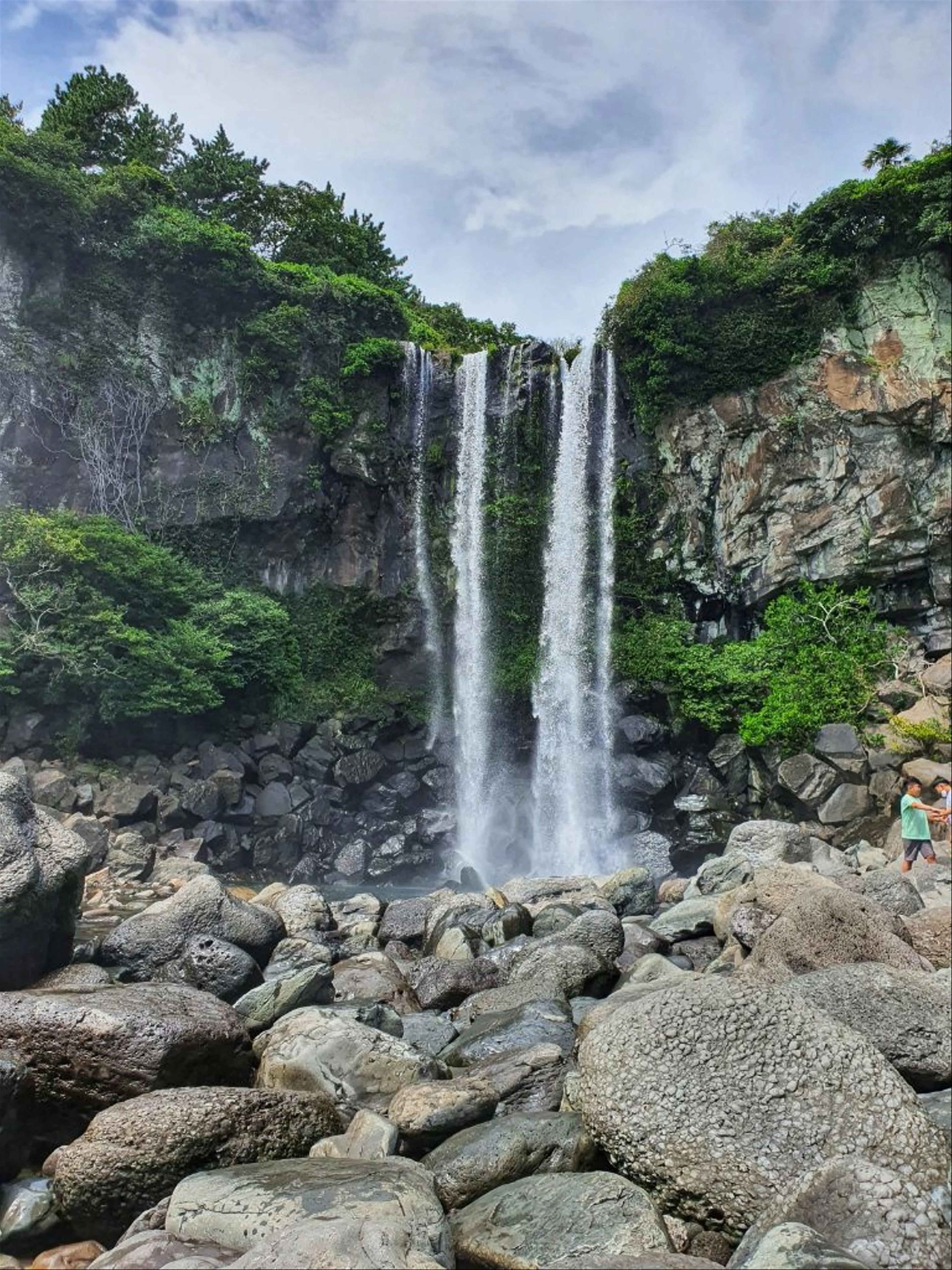 Discover the Tranquil Beauty of Jeju Island's Hidden Waterfalls