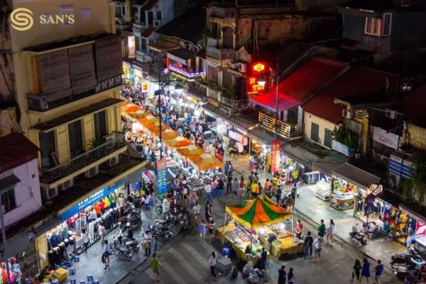 Exploring Hanoi's Street Food Markets