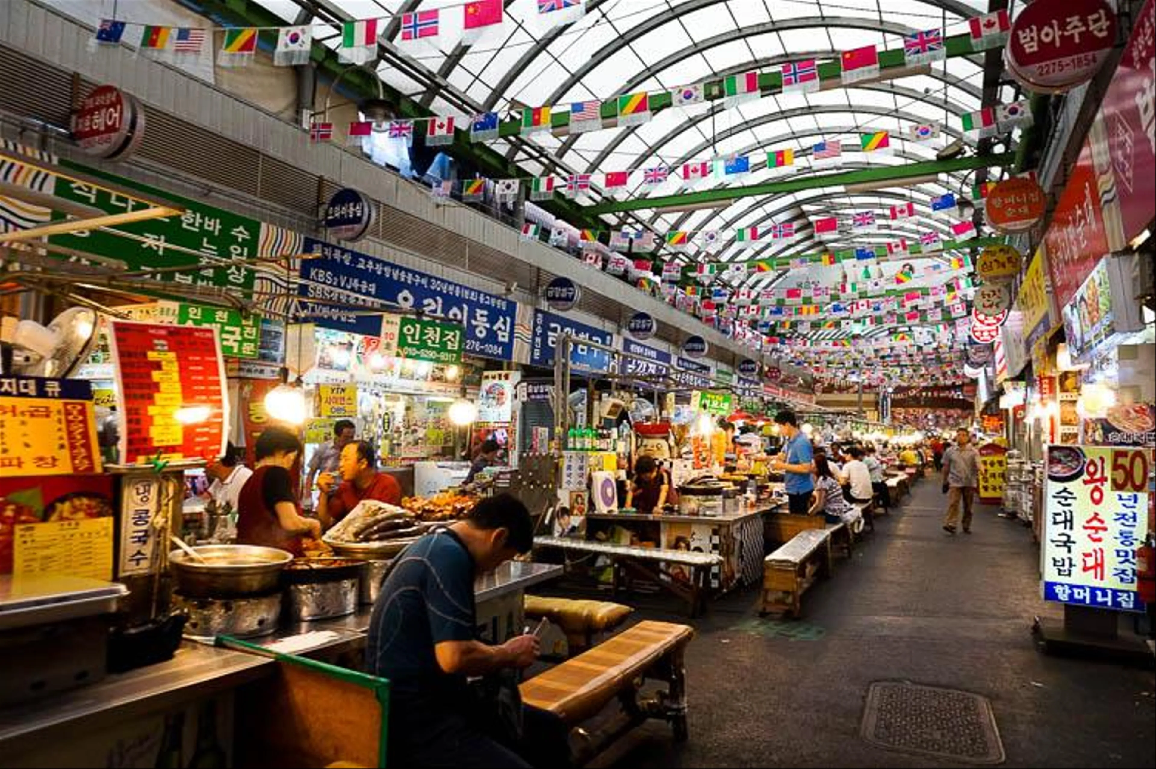 Khám phá thiên đường mua sắm và ẩm thực tại Seoul
