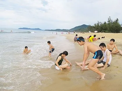 Ra Huế tắm biển Hàm Rồng