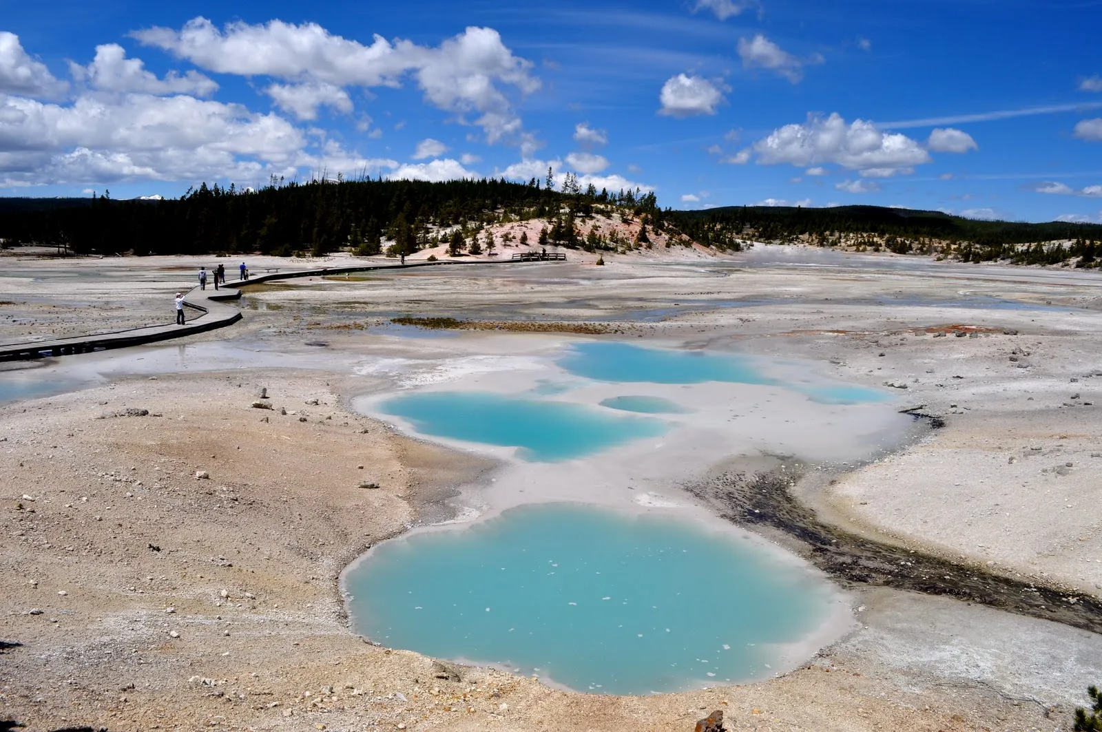Trải Nghiệm Đi Bộ Tại Norris Geyser Basin