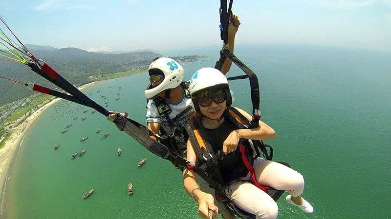 See the sea by hot air balloon