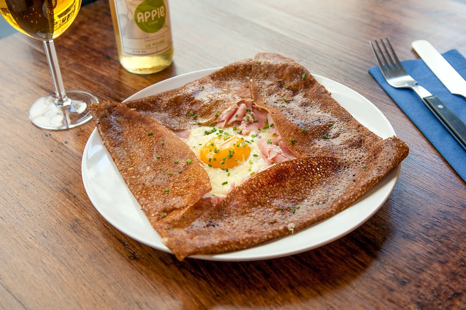 Culinary Delights: Savoring Nantes' Local Flavors
