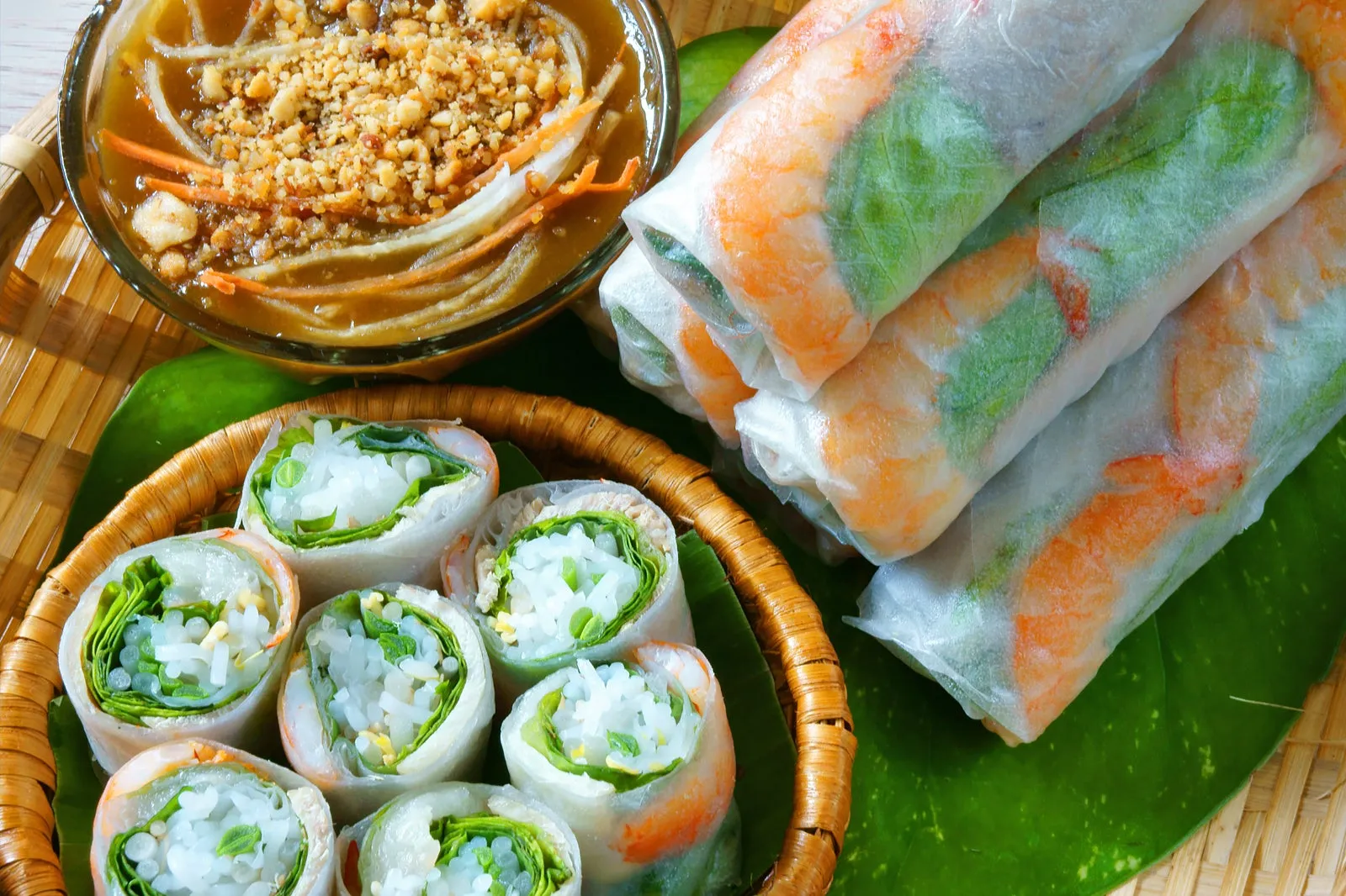 Các món ăn vặt độc đáo tại chợ