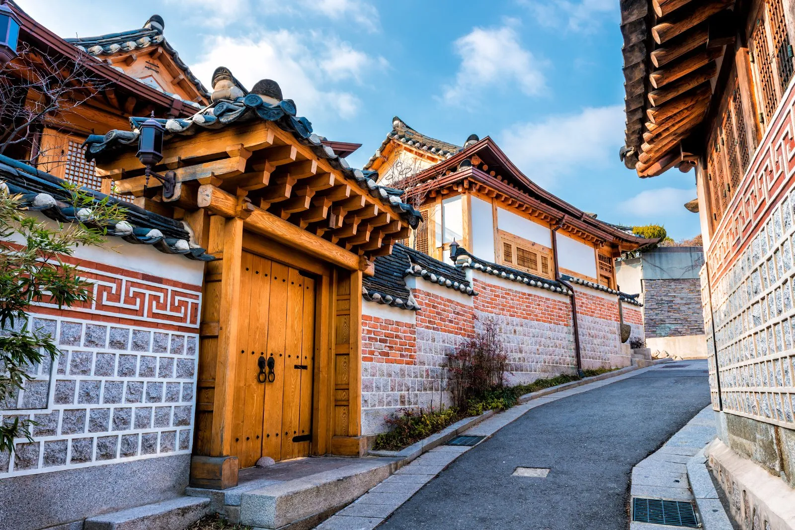 Mẹo di chuyển và tham quan làng Bukchon