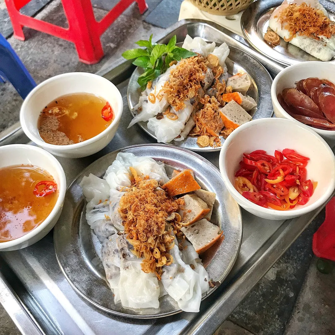 Thưởng Thức Món Ăn Sáng Đặc Trưng