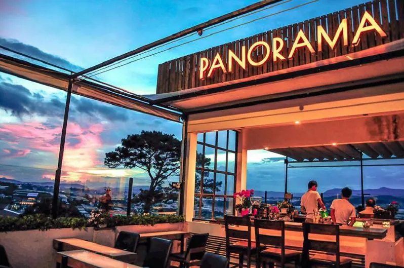 Quán Cà Phê Có View Toàn Cảnh Thành Phố