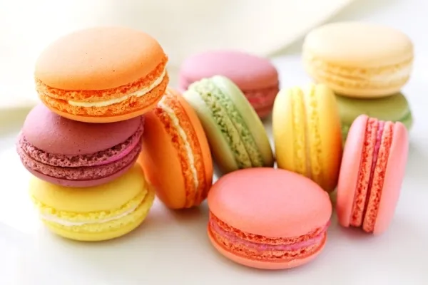 Sự khác biệt giữa macaron Pháp và các loại bánh khác