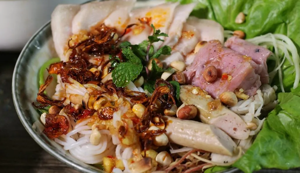 Lưu ý cho du khách khi thưởng thức bún mắm nêm