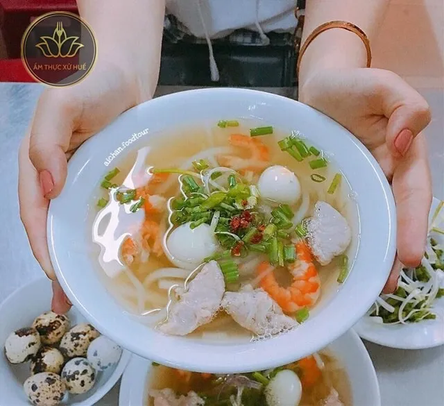 Trải nghiệm ẩm thực tại hẻm bánh canh