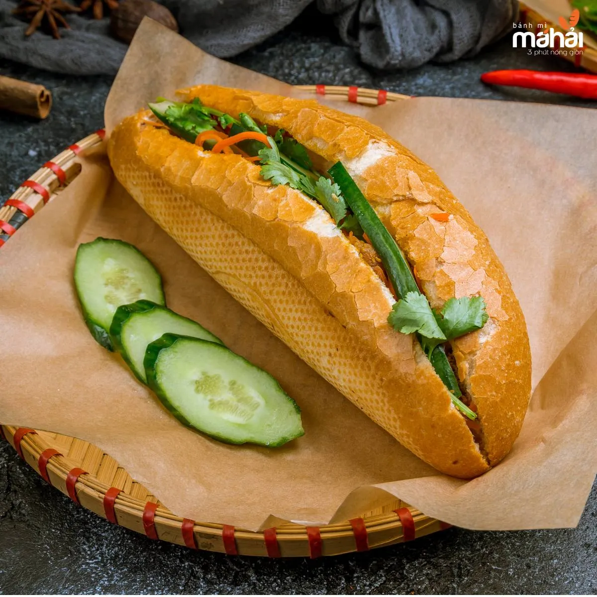 Bánh Mì Sài Gòn: Biểu Tượng Ẩm Thực