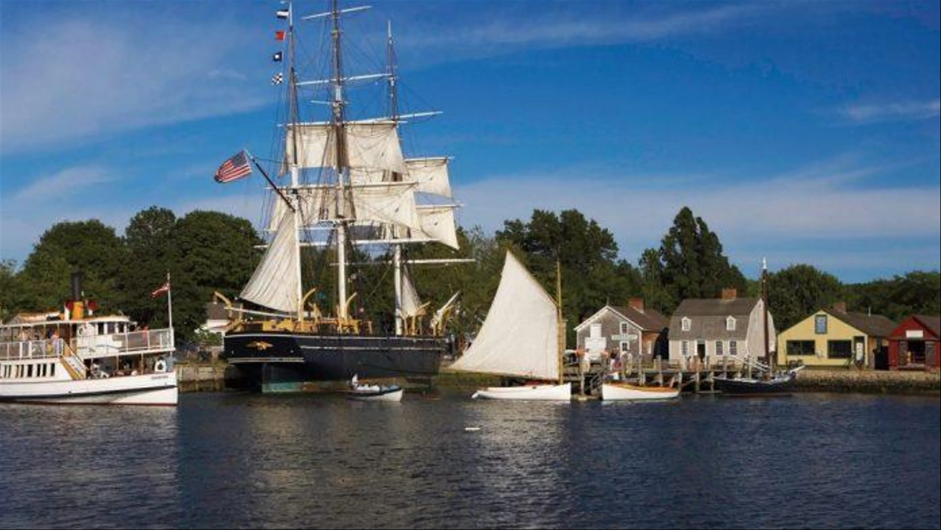 Khám Phá Thị Trấn Mystic, Connecticut: Điểm Đến Lãng Mạn Cho Người Yêu Lịch Sử