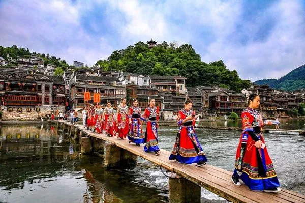Những lễ hội đặc trưng tại Phượng Hoàng Cổ Trấn