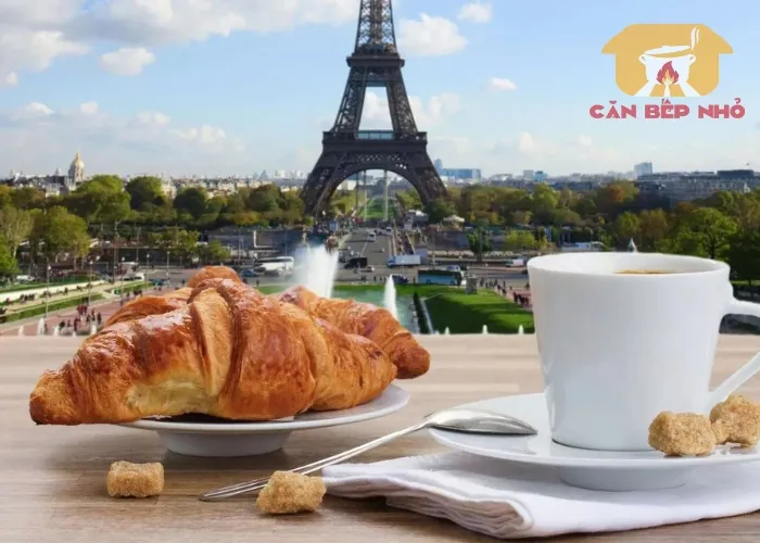 Trải Nghiệm Ẩm Thực Paris Qua Bánh Croissant