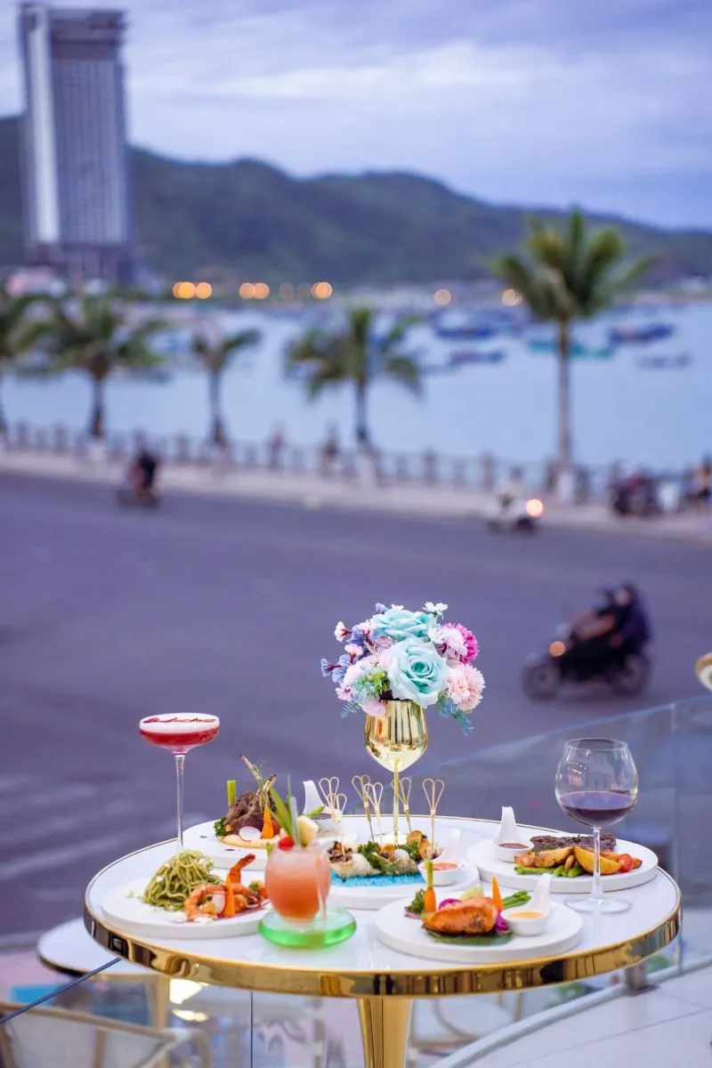 Kinh nghiệm chọn quán cafe view biển tại Nha Trang