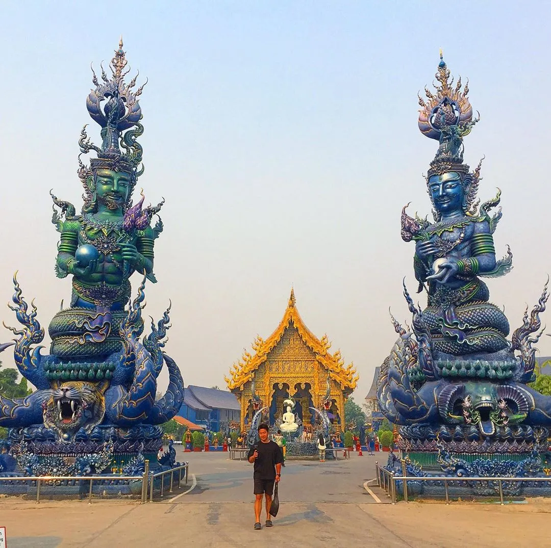 Wat Rong Seur Ten Thái Lan, ngôi đền Xanh đặc biệt nổi bật ở Chiang Rai