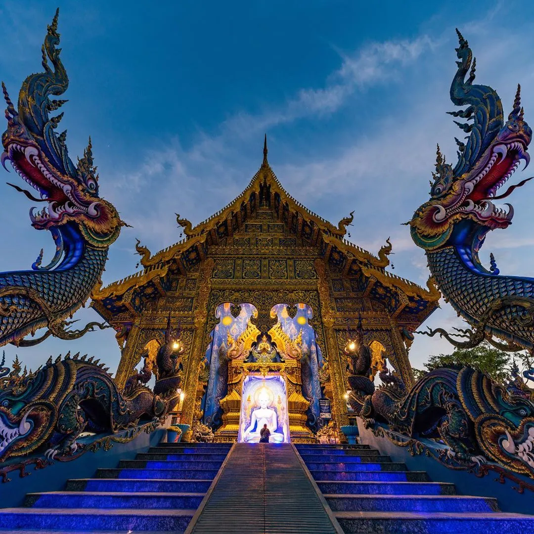 Wat Rong Seur Ten Thái Lan, ngôi đền Xanh đặc biệt nổi bật ở Chiang Rai