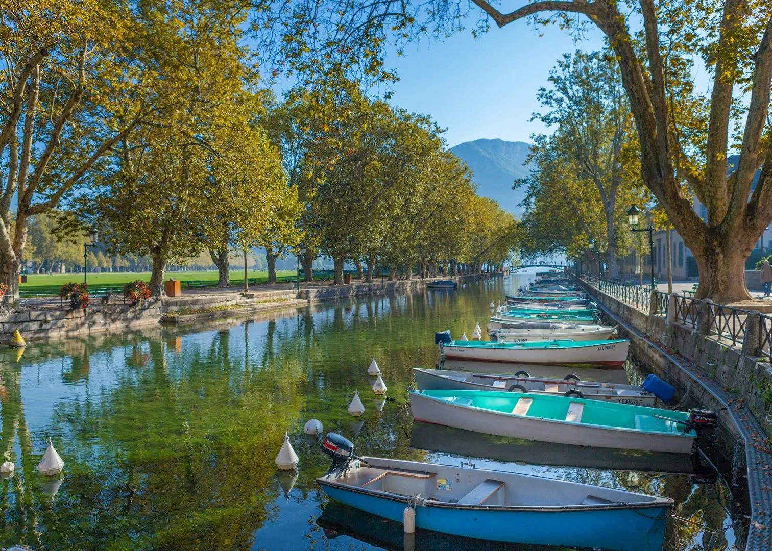 Practical Tips for Navigating Annecy's Canals