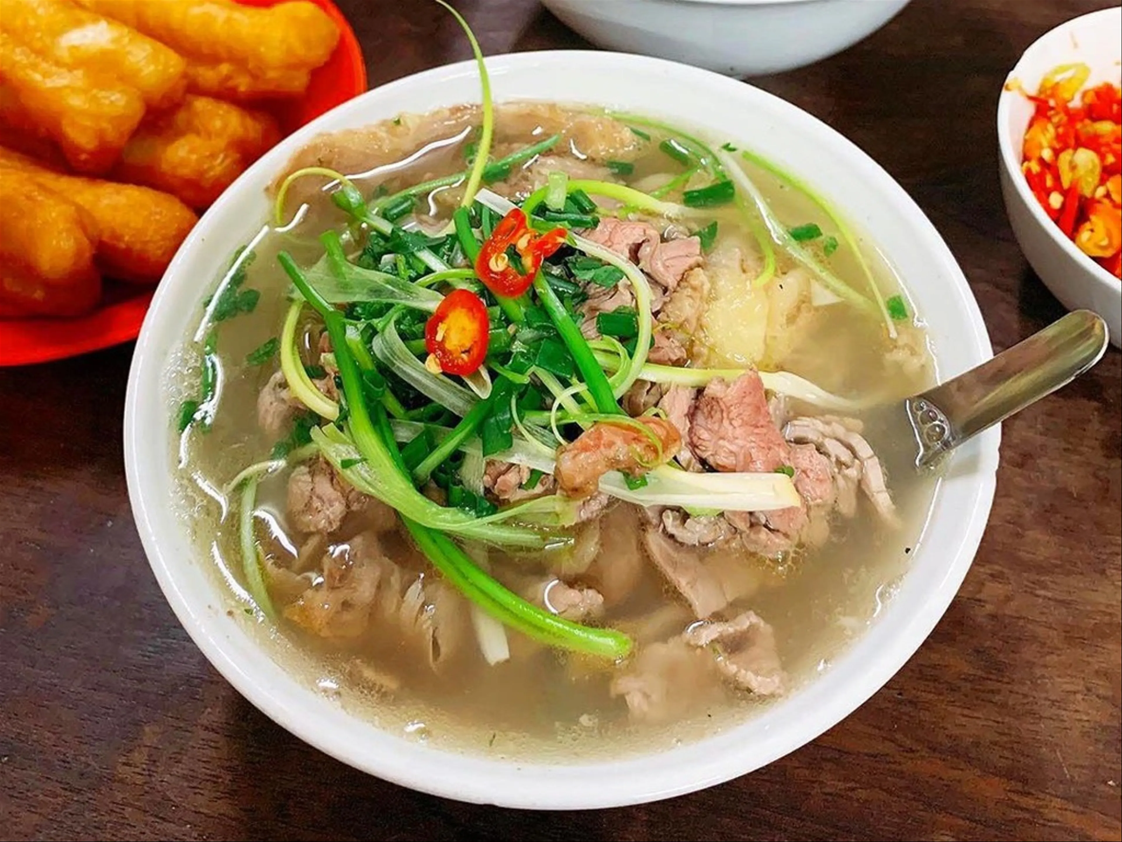 Thưởng Thức Phở Lý Quốc Sư: Hương Vị Hà Nội Truyền Thống