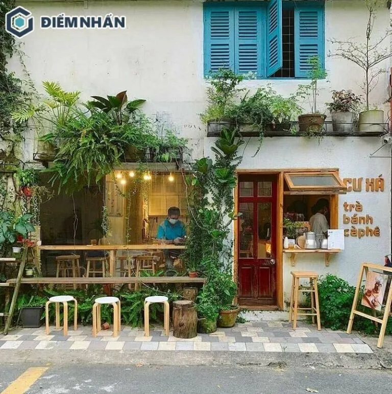 Quán Cà Phê Vỉa Hè: Nét Đặc Trưng Lyon