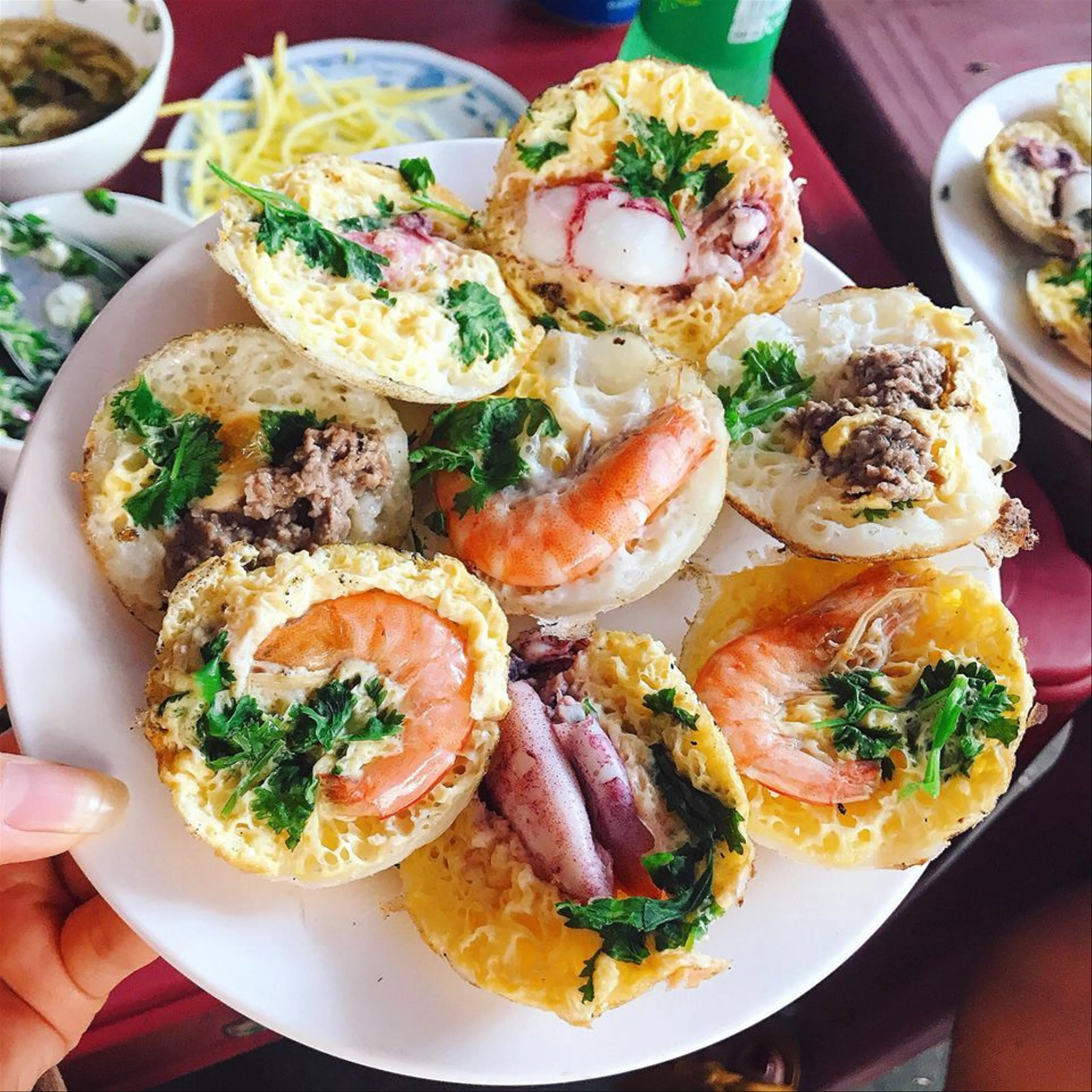 Thưởng thức Bánh Căn Nha Trang: Hương vị biển miền Trung