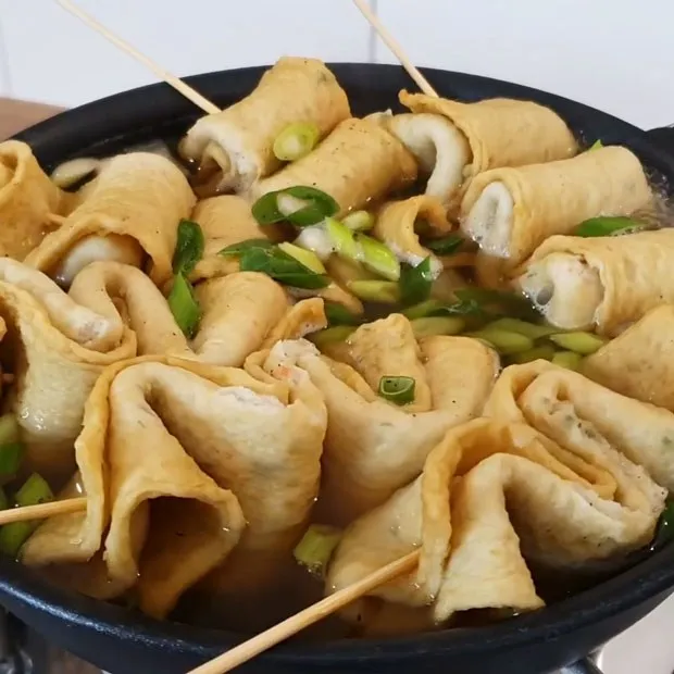 Odeng: Chả Cá Nóng Hổi Thơm Ngon