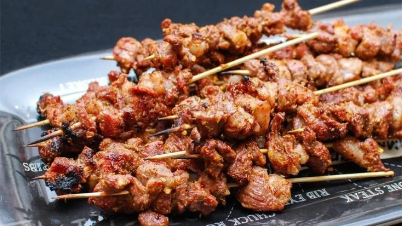 Cách làm thịt xiên que nướng đơn giản, thơm ngon cho ngày cuối tuần