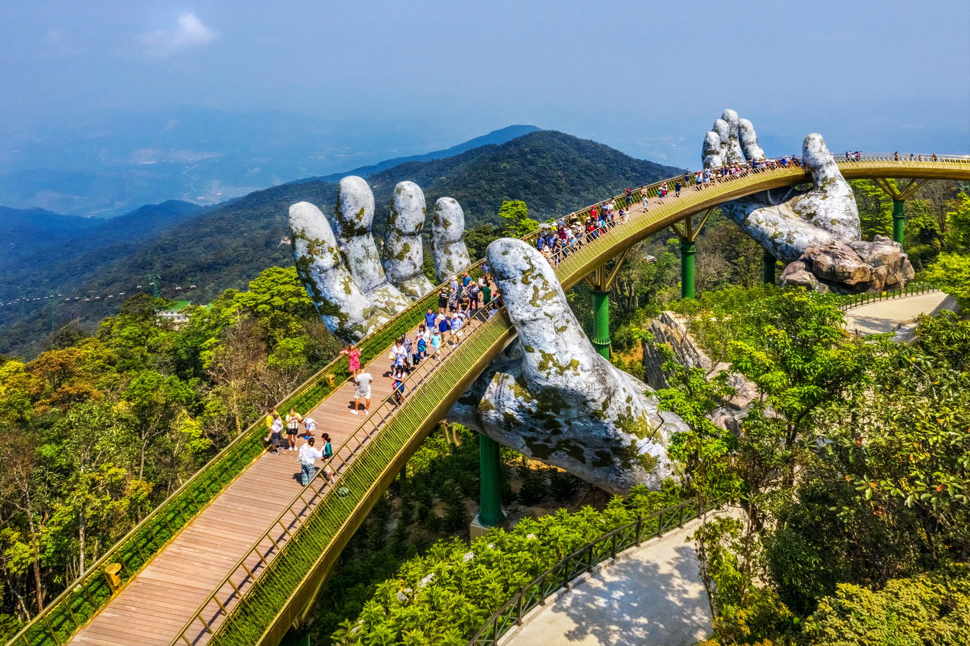 Discover the Enchanting Landscapes of Vietnam: A Traveler's Guide