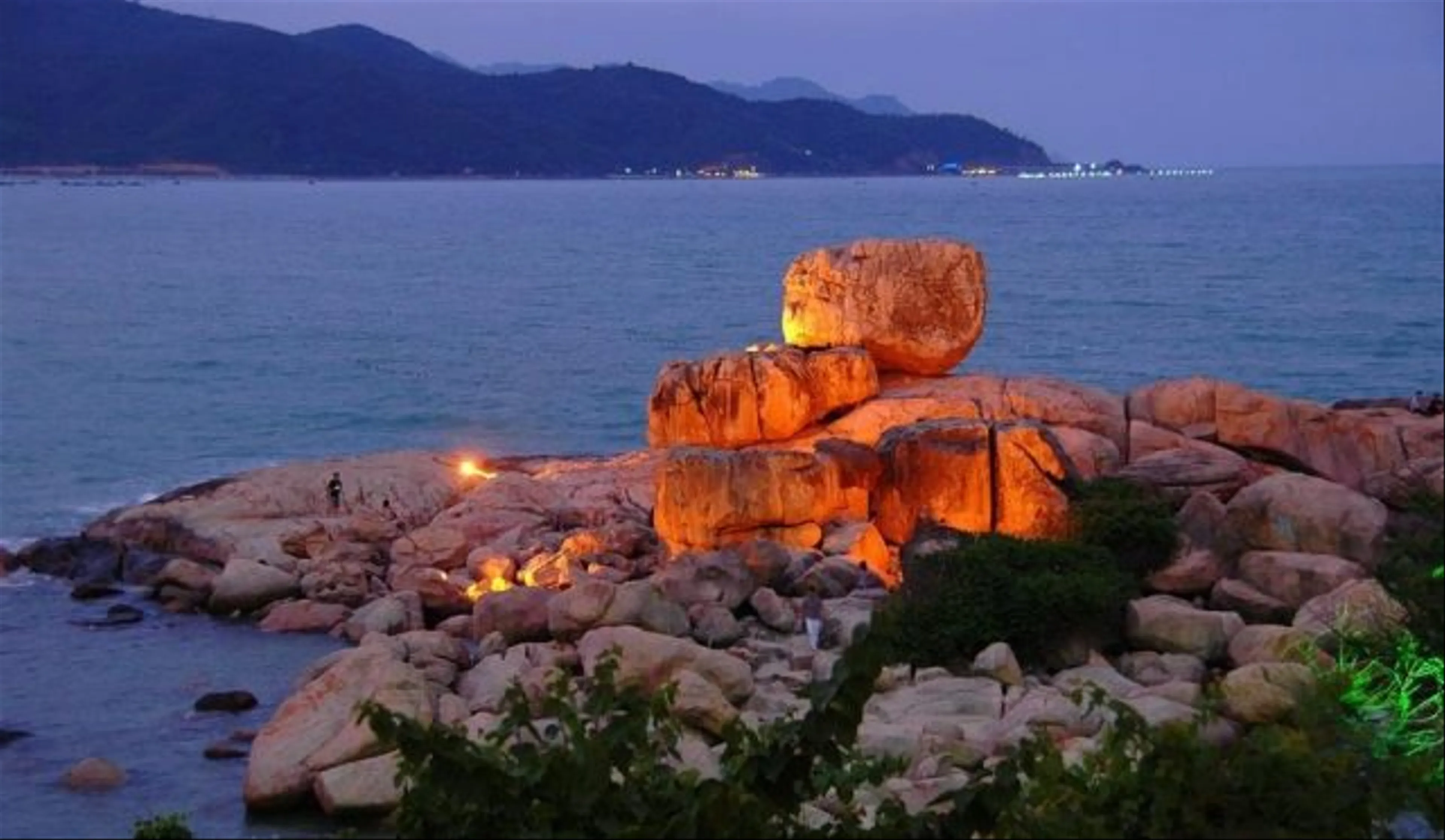 Khám phá Hòn Chồng: Góc nhỏ lãng mạn giữa lòng Nha Trang