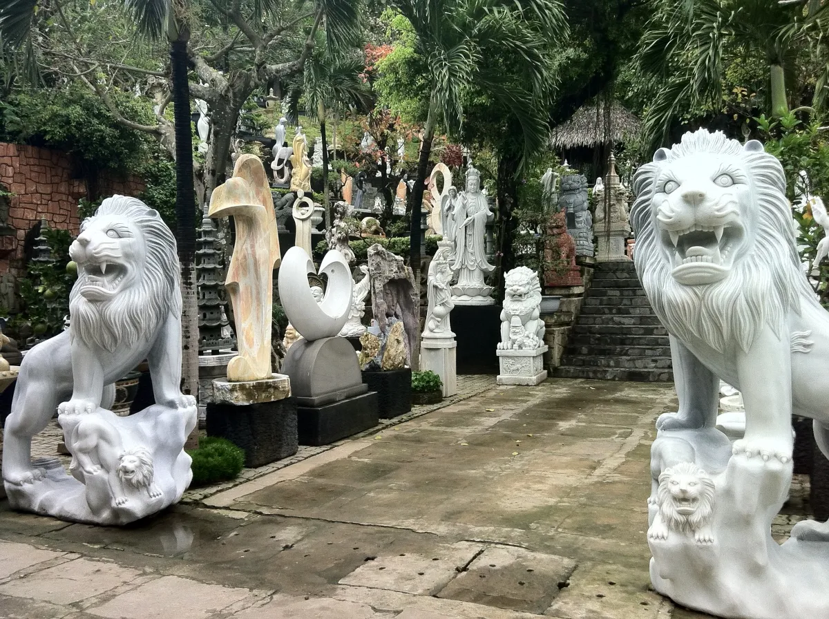 Chợ đá mỹ nghệ Non Nước: Nơi mua sắm và trải nghiệm