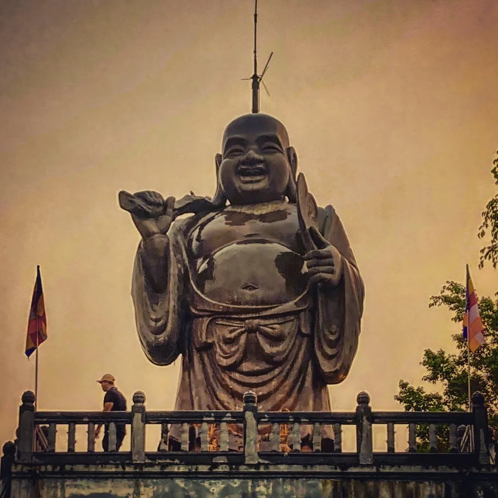 Tượng phật Adi đà tại Chùa Bãi Đính