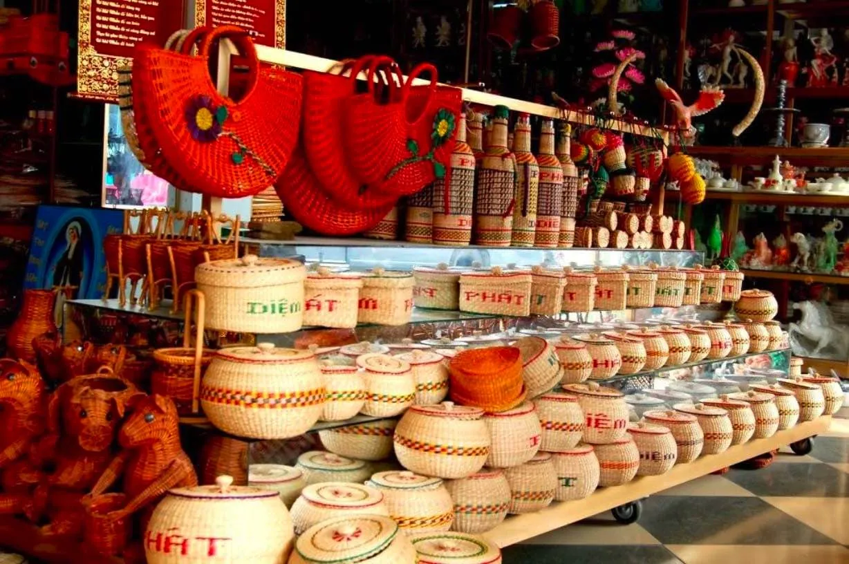 Khám Phá Gian Hàng Thủ Công Mỹ Nghệ
