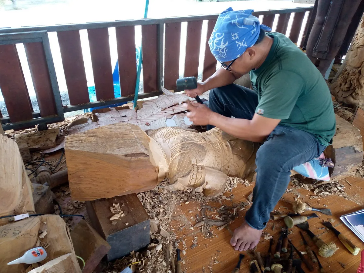 Handcrafted Paper in the Village of Baan Mae Chaem