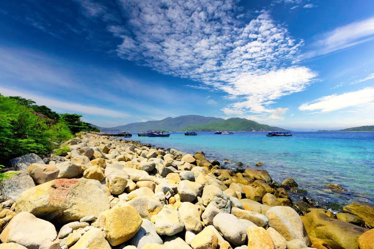 Tham quan đảo Hòn Mun