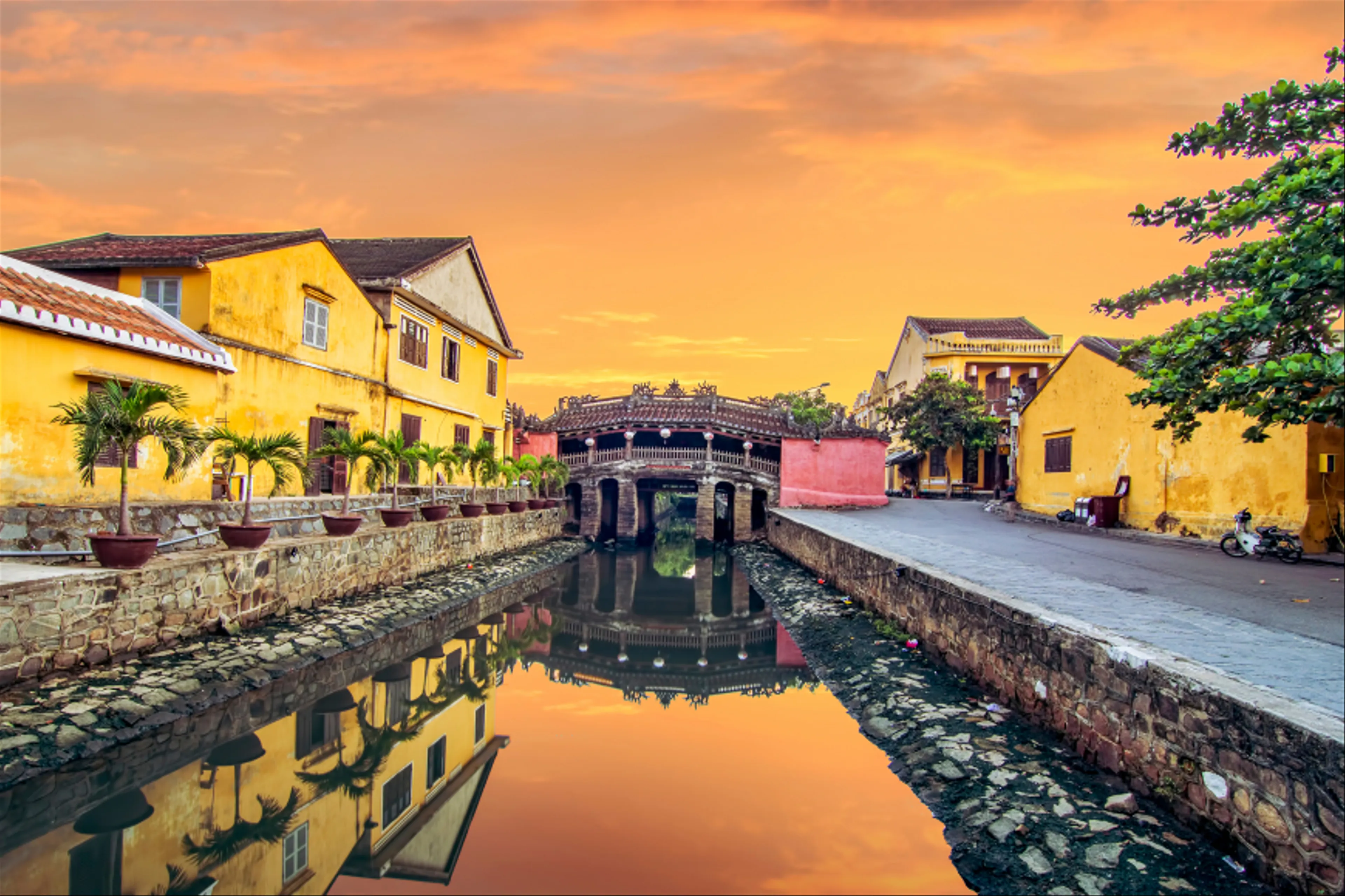 Discover the Timeless Beauty of Hoi An: A Walking Tour Through Vietnam's Ancient Port Town