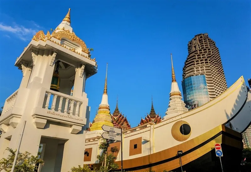 Du lịch Thái Lan tham quan chùa Thuyền Wat Yanawa cổ kính