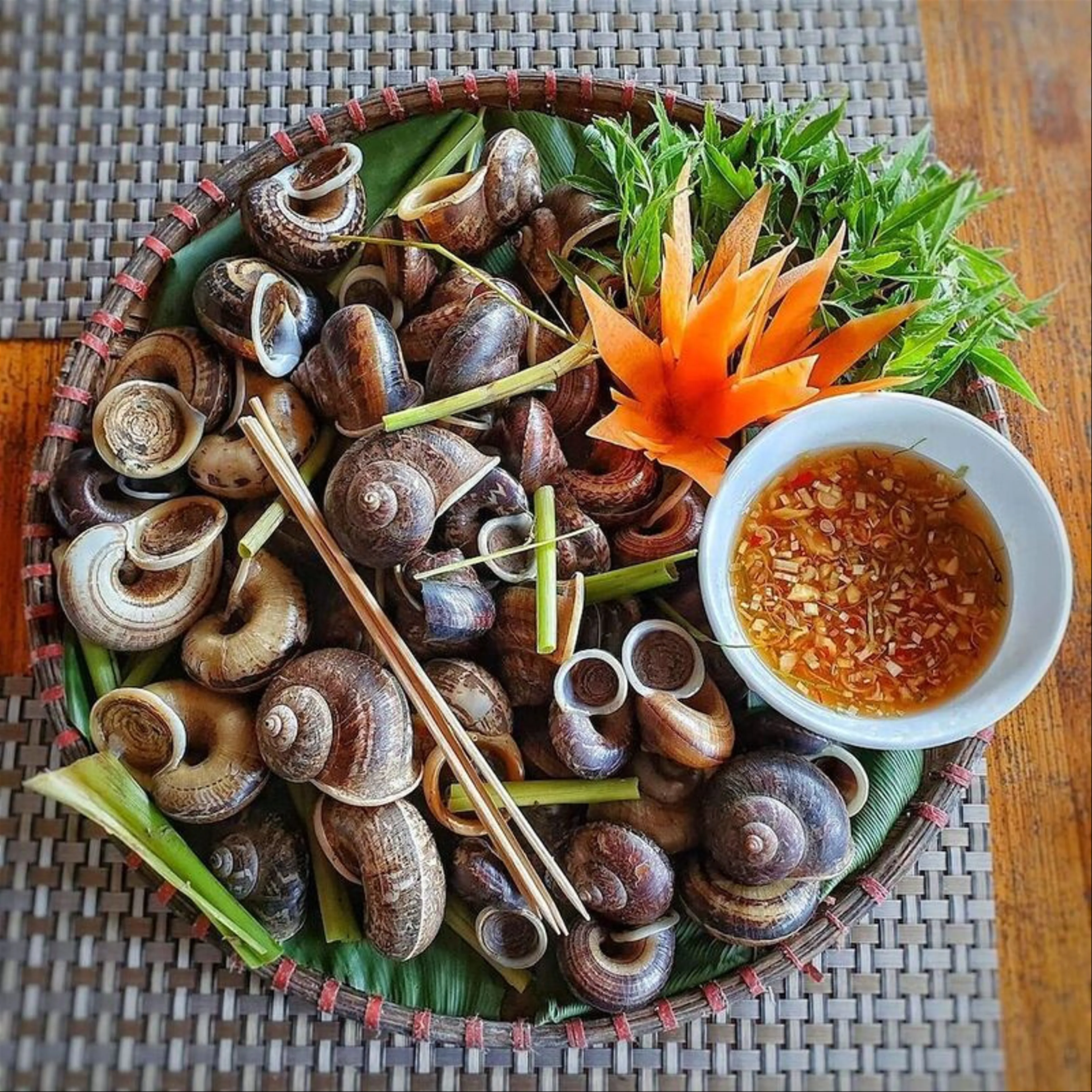 12 Món Ngon Ninh Bình Không Thể Bỏ Lỡ: Từ Cơm Cháy Tới Ốc Núi