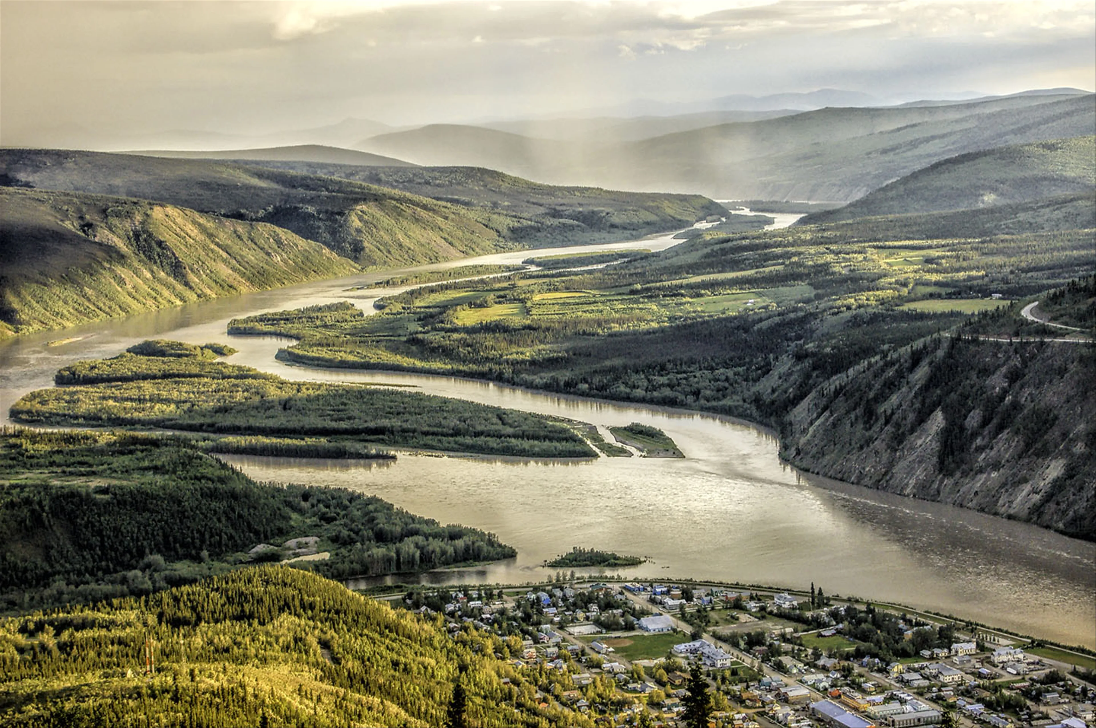 Chuyến Đi Về Phương Bắc: Khám Phá Làng Cổ Dawson City, Yukon