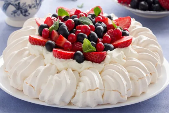 Bí Quyết Làm Bánh Pavlova Ngon