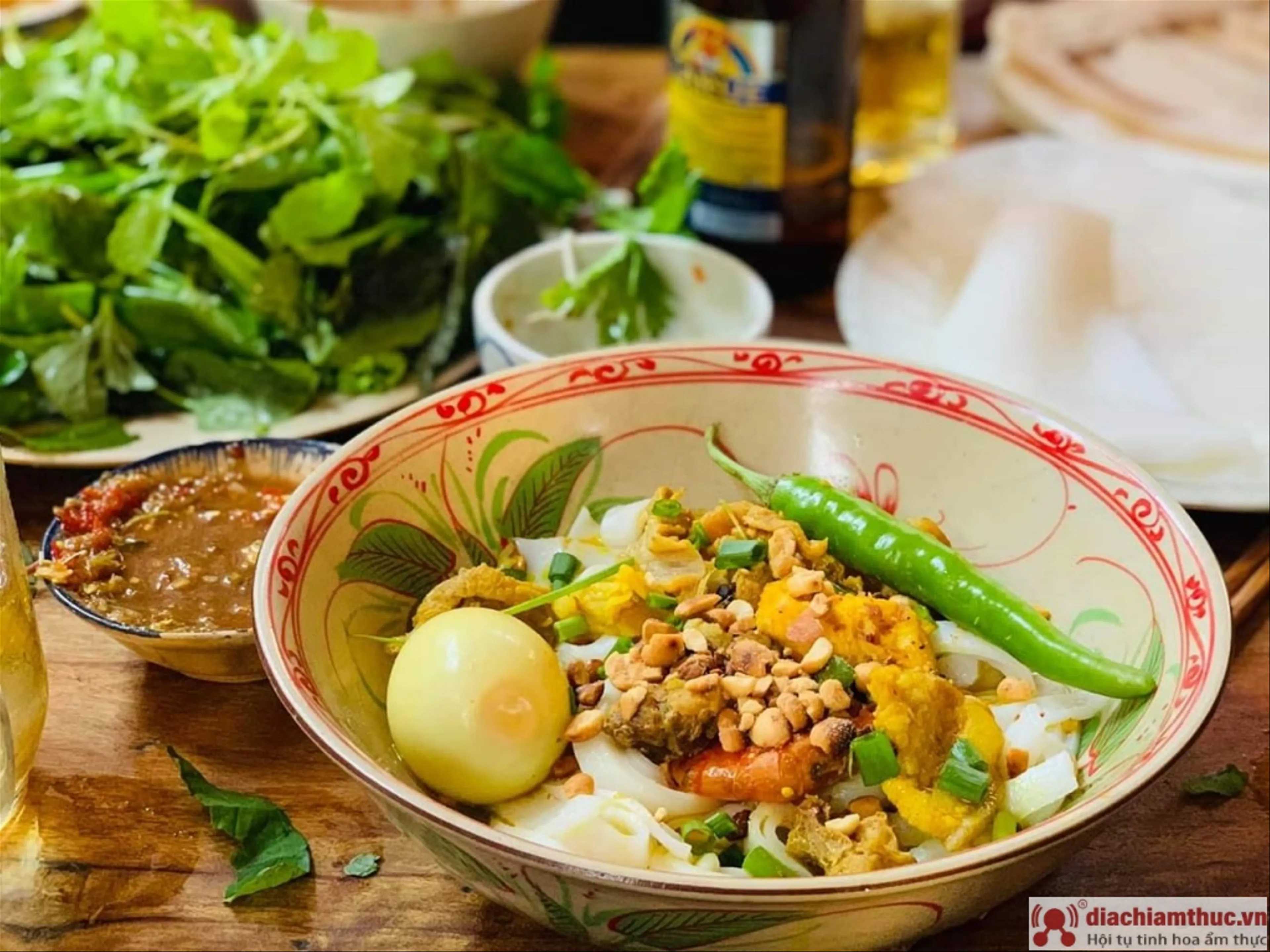Thưởng Thức Mì Quảng ở Khu Ẩm Thực Chợ Cồn Đà Nẵng