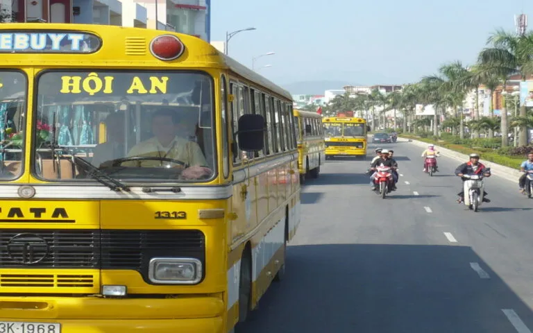 Thời Gian Hoạt Động Và Địa Chỉ Cụ Thể