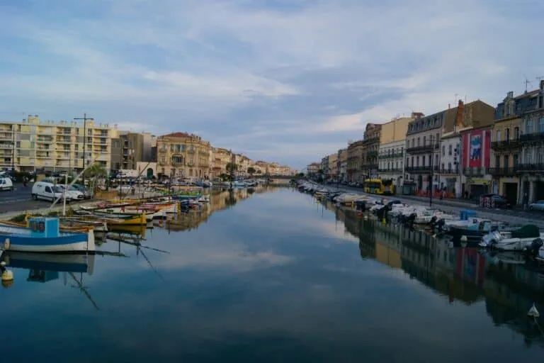 Exploring Beyond the Fields: Nearby Attractions and Hidden Gems