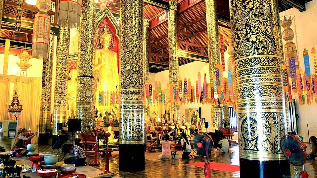 Wat Chedi Luang y su espléndido salón de la asamblea 😎 Guía de Viaje