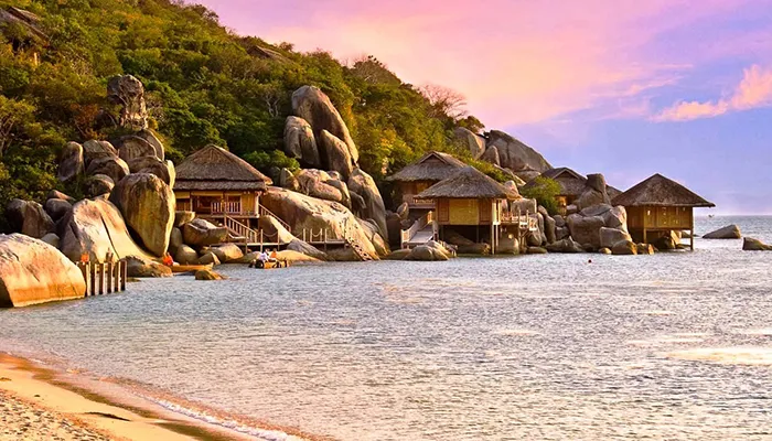 Mê mẩn vẻ đẹp Vân Phong vịnh biển đẹp nhất Nha Trang